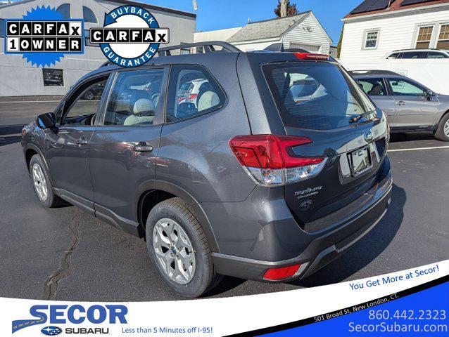 2022 subaru forester base