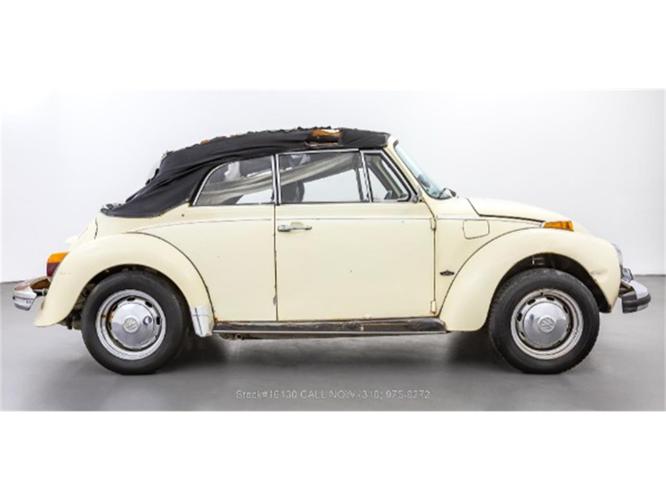 1977 volkswagen beetle in beverly hills, california