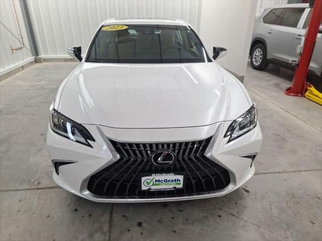 2023 lexus es 300h base