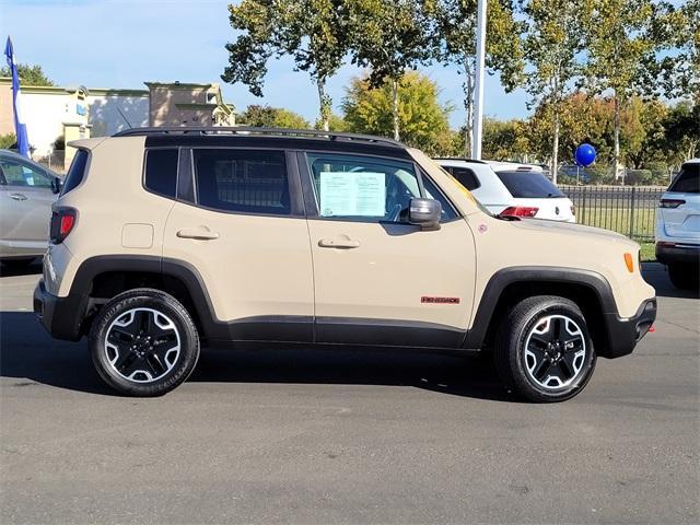 2016 jeep renegade trailhawk