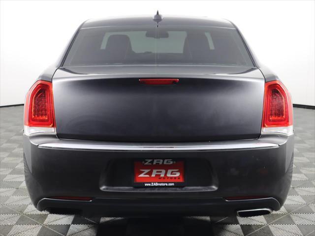 2016 chrysler 300 s