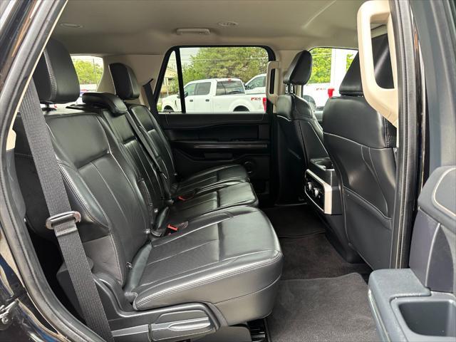 2022 ford expedition xlt