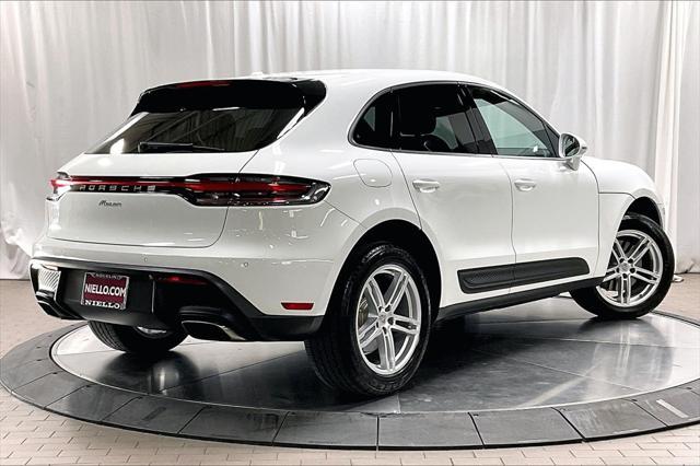 2024 porsche macan base