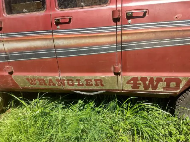 1979 dodge wrangler 4x4 van