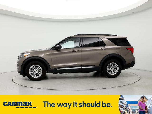 2021 ford explorer xlt