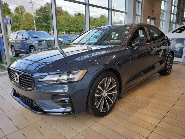 2022 volvo s60 b5 awd momentum