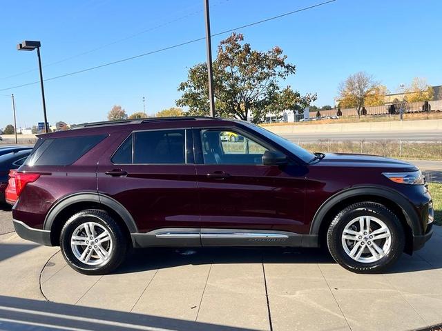 2023 ford explorer xlt