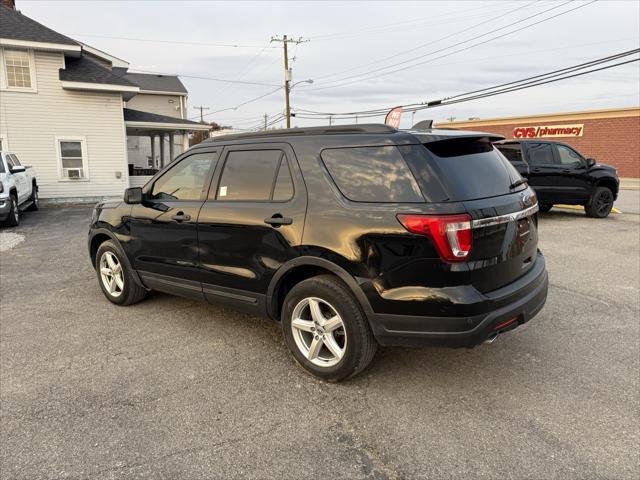 2018 ford explorer base