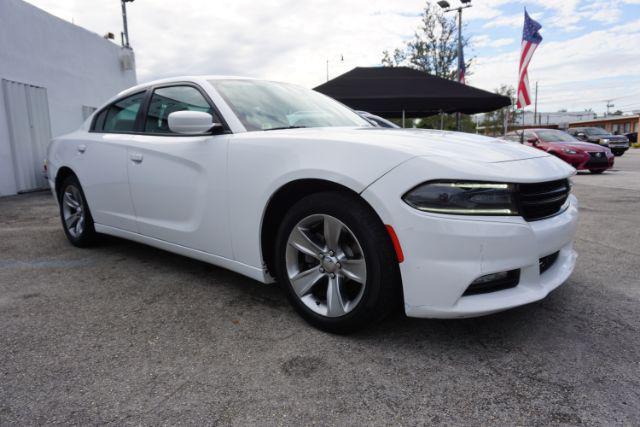 2016 dodge charger sxt