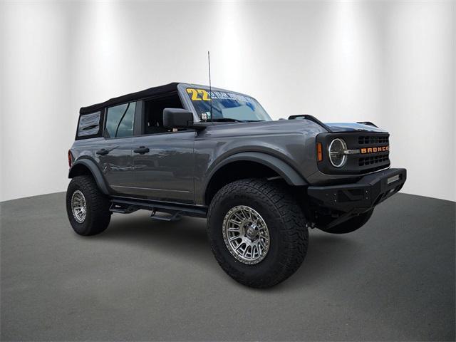 2022 ford bronco base
