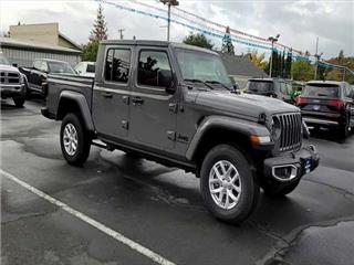 2023 Jeep Gladiator s