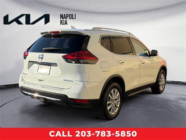 2017 nissan rogue sv