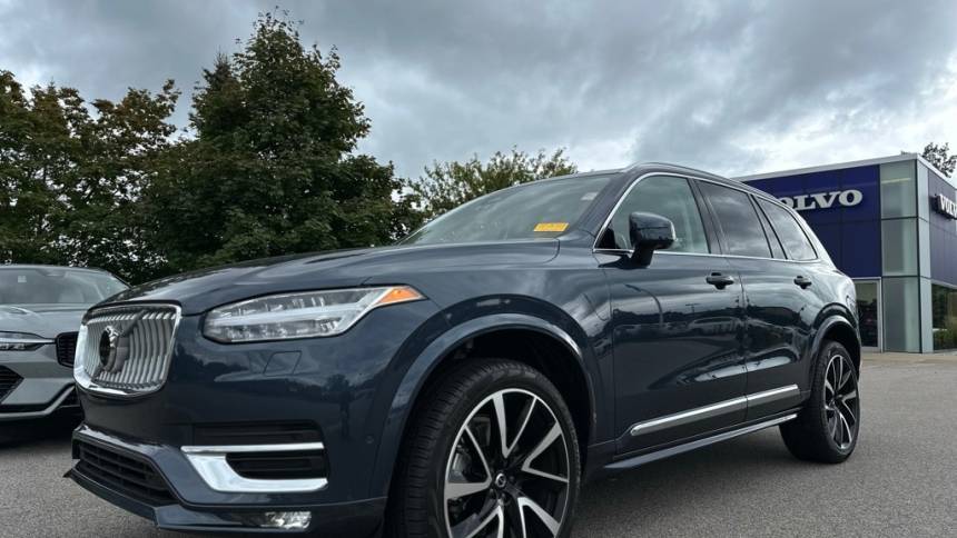 2023 volvo xc90 b5 plus bright theme