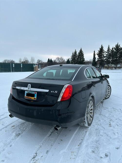 2010 lincoln mks awd 3.5 ecoboost. dual sun roof, 20 wheels, good tires. premium