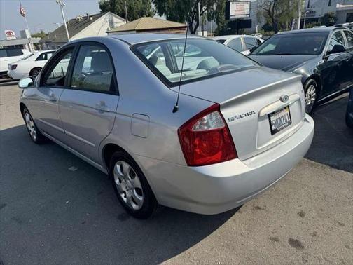 2004 kia spectra