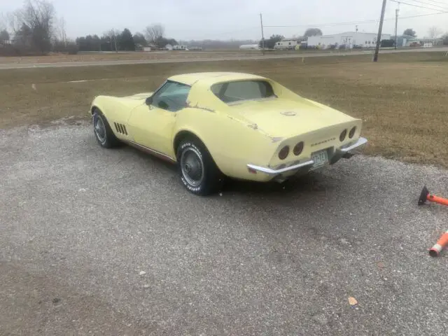 1968 chevrolet corvette coupe yellow rwd automatic black