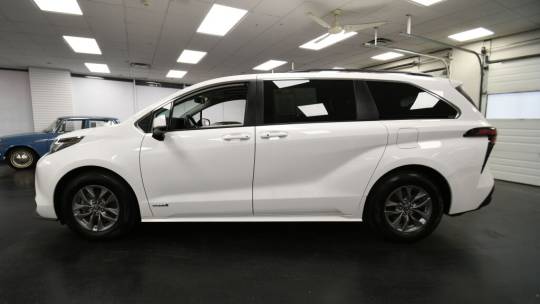 2021 Toyota Sienna