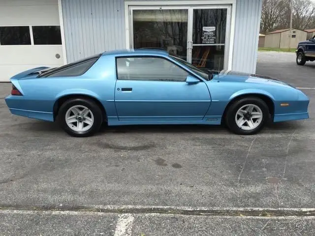1988 chevrolet camaro rs 5.0l 5-speed, 65k original miles, clean and straight