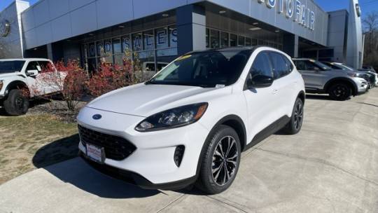 2022 ford escape se