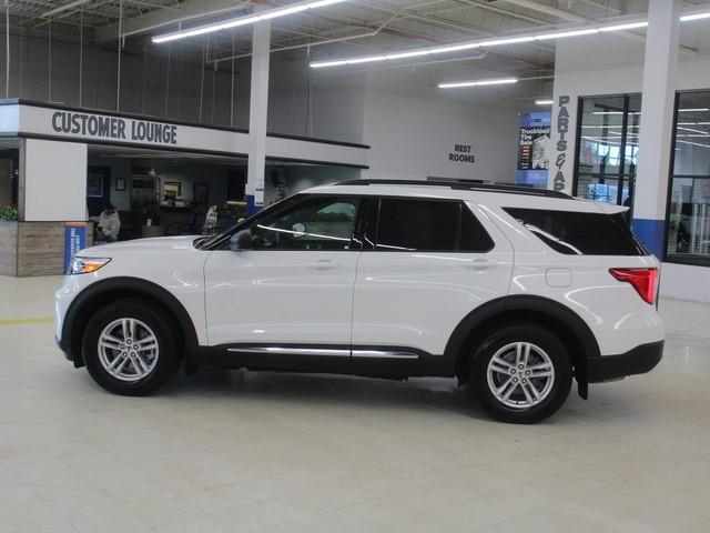 2022 ford explorer xlt