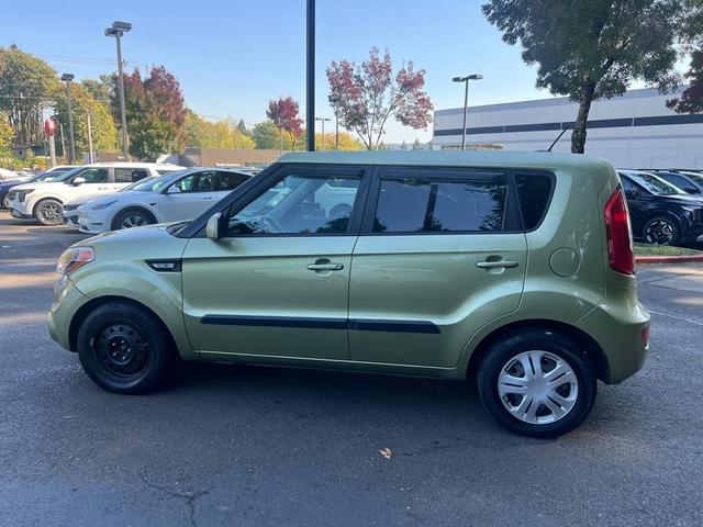 2012 kia soul base