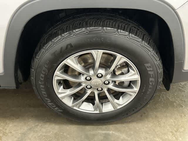 2019 jeep cherokee latitude plus