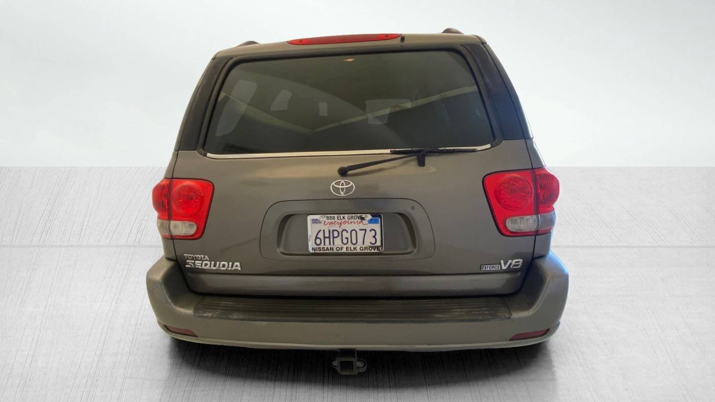 2005 toyota sequoia sr5