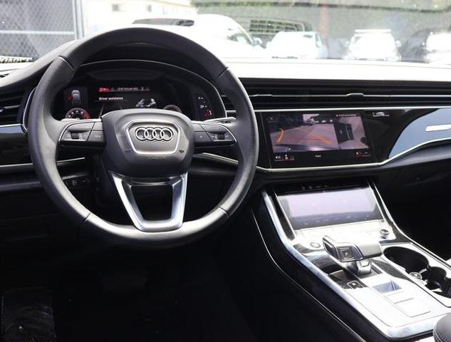 2023 audi q7 55 premium