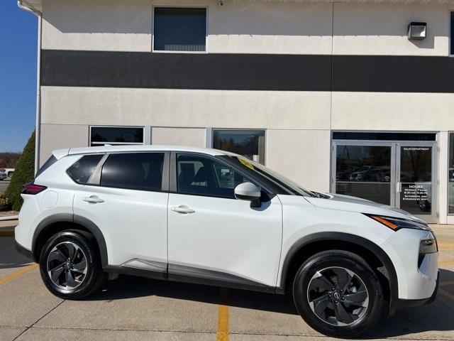 2024 nissan rogue sv