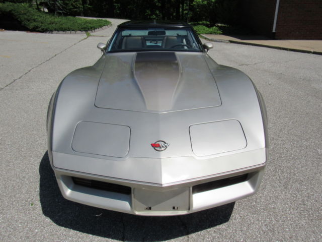 1982 corvette collectors edition with 20 thousand original miles
