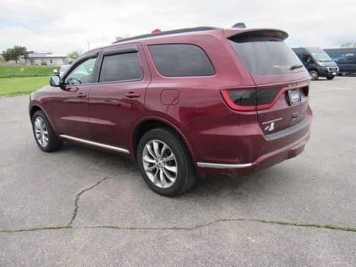 2022 dodge durango sxt in cedar valley, iowa