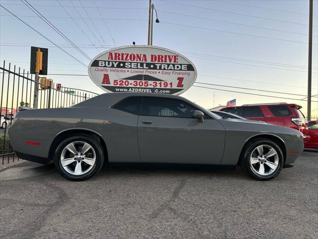 2018 dodge challenger sxt
