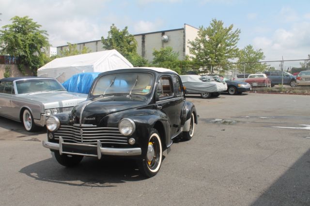barn find package of 4 renaults (2) 4cv (1) dauphine (1) cabriolet