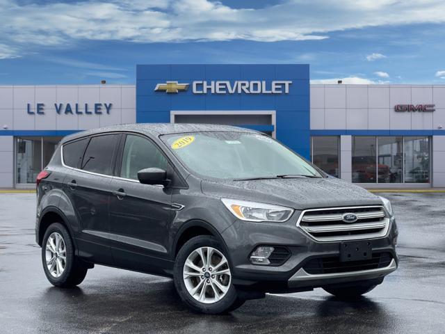 2019 ford escape se