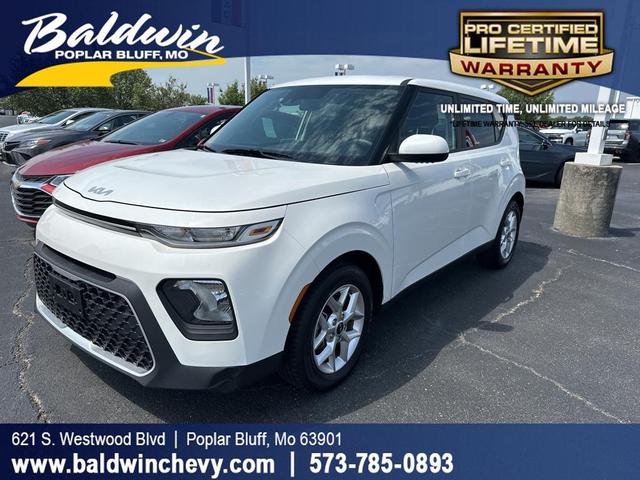 2022 kia soul lx