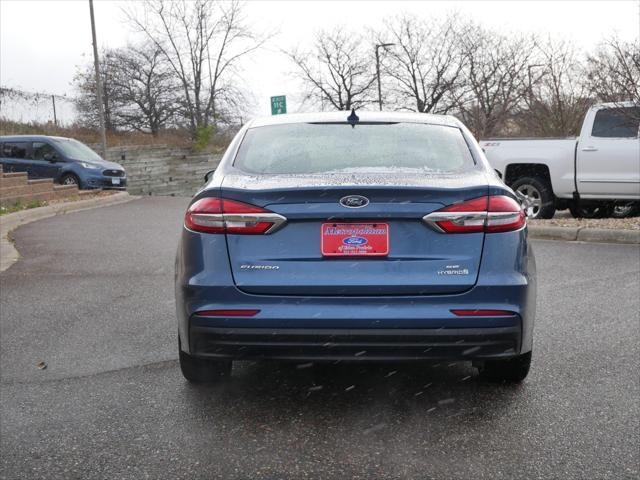 2019 ford fusion hybrid se