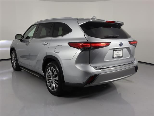 2022 toyota highlander hybrid platinum