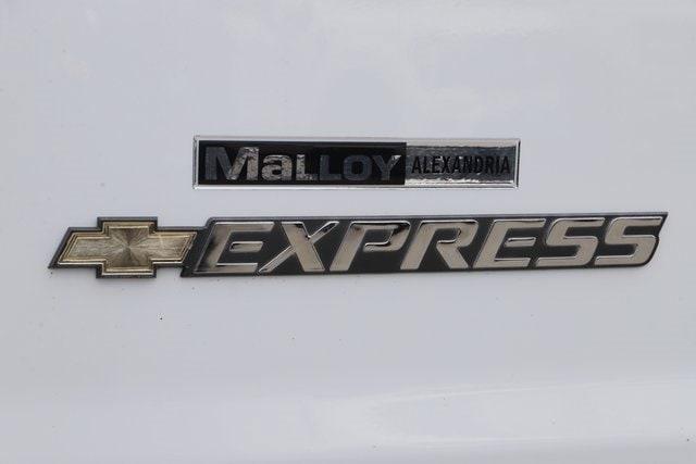 2023 chevrolet express 3500 ls