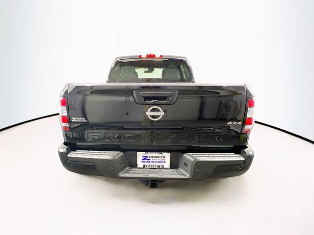 2022 nissan frontier s