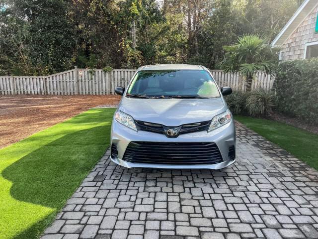2018 toyota sienna l