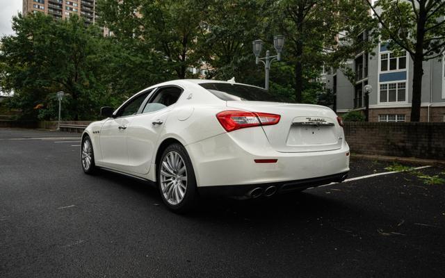 2015 maserati ghibli base
