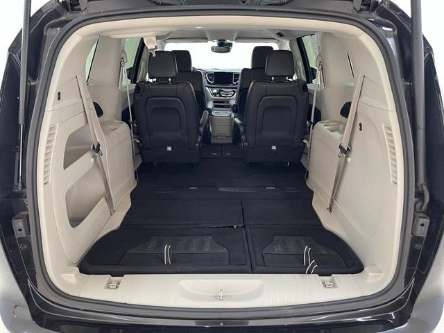 2022 chrysler pacifica touring l