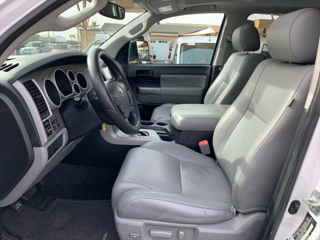 2012 toyota sequoia sr5