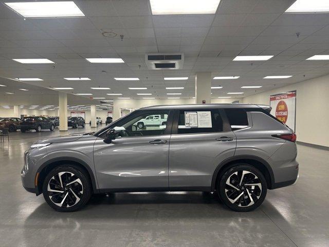 2022 mitsubishi outlander se