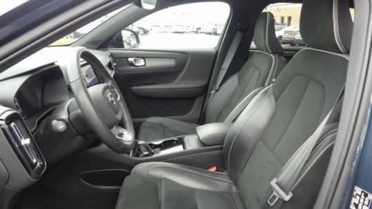 2022 Volvo XC40
