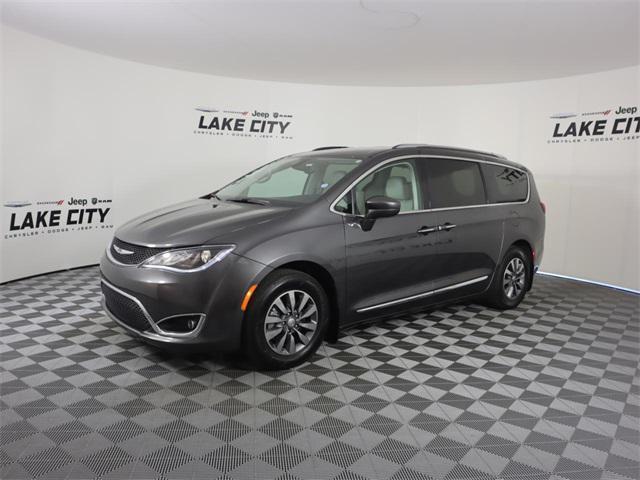 2020 chrysler pacifica touring-l plus