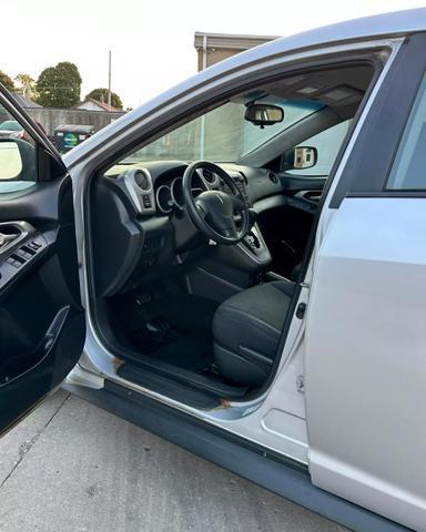 2009 pontiac vibe base