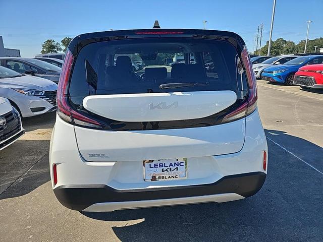 2024 kia soul lx