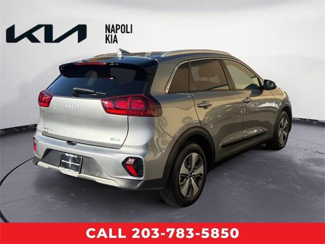 2022 kia niro lx