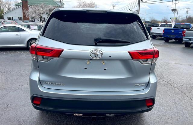 2018 toyota highlander se